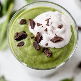 creamy mint smoothie in a glass