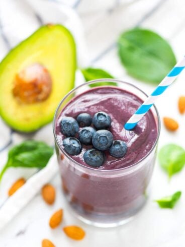 Blueberry Avocado Banana Smoothie - the BEST green smoothie for glowing skin! Hydrating, creamy, and absolutely delicious. Filled with healthy fats, fiber, and antioxidants, it promotes beauty the natural way. Recipe at wellplated.com | @wellplated