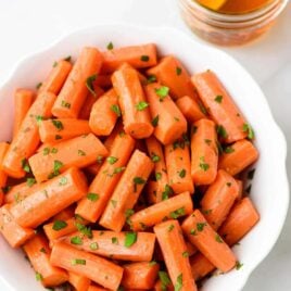 honey carrots made in a slow cooker