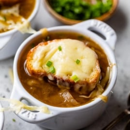 french onion soup with cheesy bread