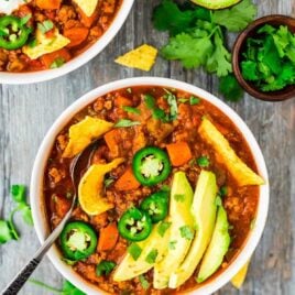 The BEST Healthy Turkey Chili. — Only 227 calories and 24 g. protein per serving! Hearty, warm, filling with the perfect amount of spice. This simple recipe will be your new chili go-to! Recipe at wellplated.com | @wellplated