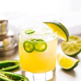 Skinny Jalapeno Margarita with fresh lime juice and agave. Easy and ultra refreshing with a spicy kick! Recipe at wellplated.com | @wellplated