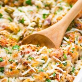 Spaghetti Squash Casserole with ground turkey, tomatoes, and Italian spices. Easy, CHEESY, and healthy! An all-in-one low carb meal. Recipe at wellplated.com | @wellplated